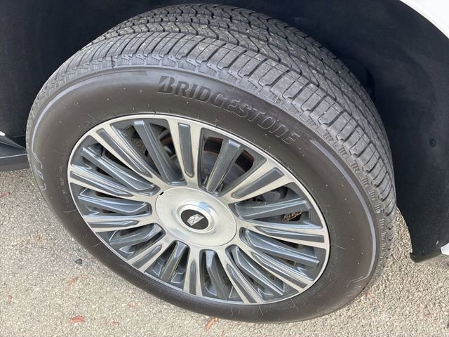 Used 2022 Cadillac Escalade ESV Premium Luxury image 11