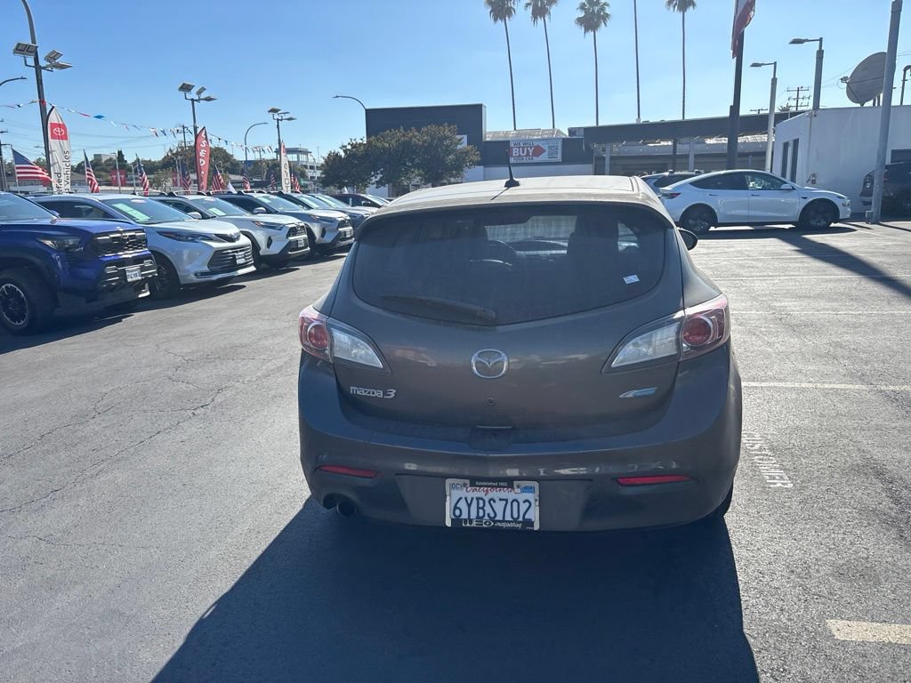 Used 2012 MAZDA MAZDA3 i Grand Touring w/ Tech Pkg FWD image 5