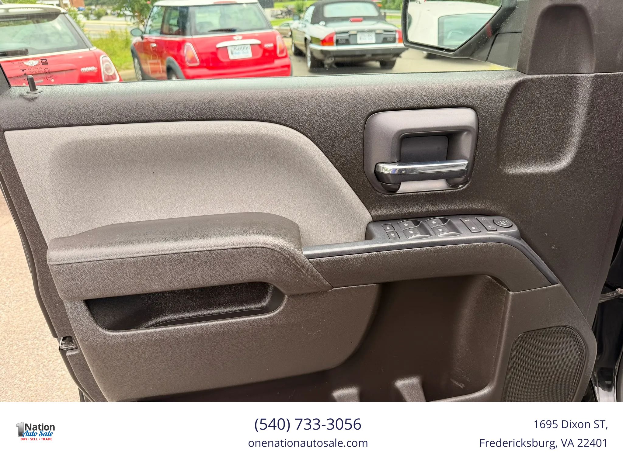 Used 2017 Chevrolet Silverado 1500 Custom w/ Custom Convenience Package AWD/4WD image 13