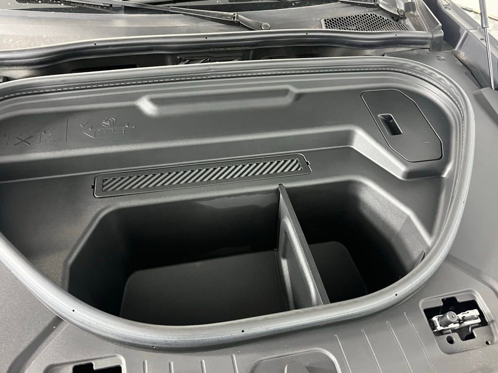 Used 2025 Audi SQ6 e-tron Prestige w/ Black Edition One AWD/4WD image 33