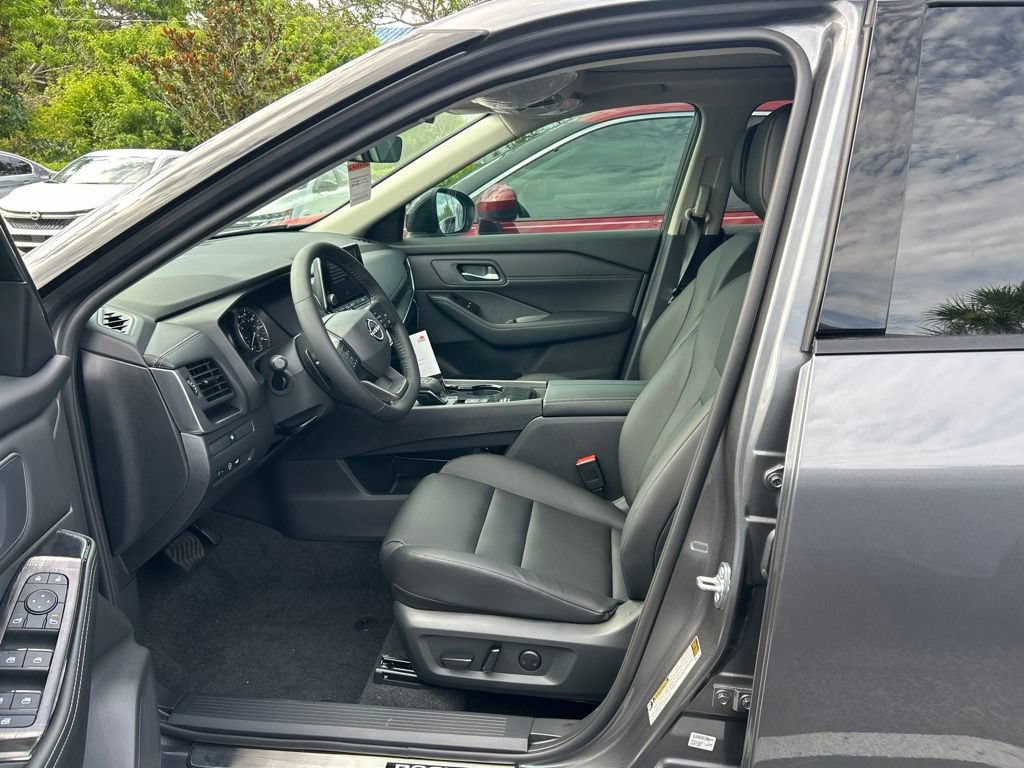 New 2026 Nissan Rogue Dark Armor FWD image 16