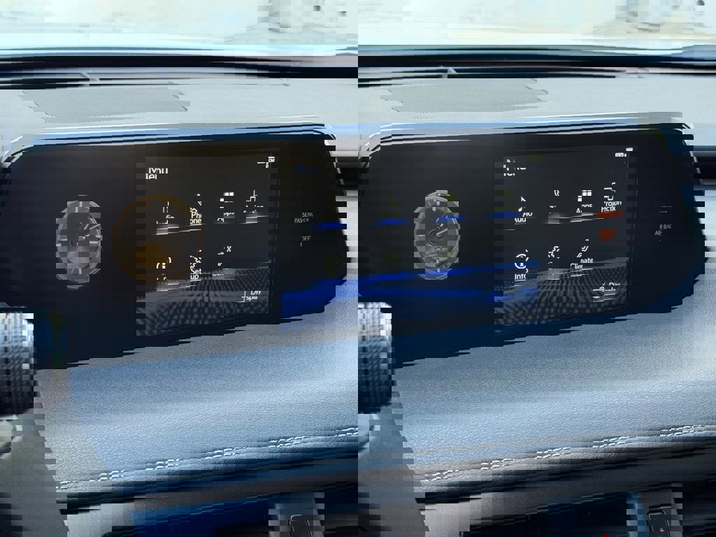 Certified 2022 Lexus UX 250h image 15