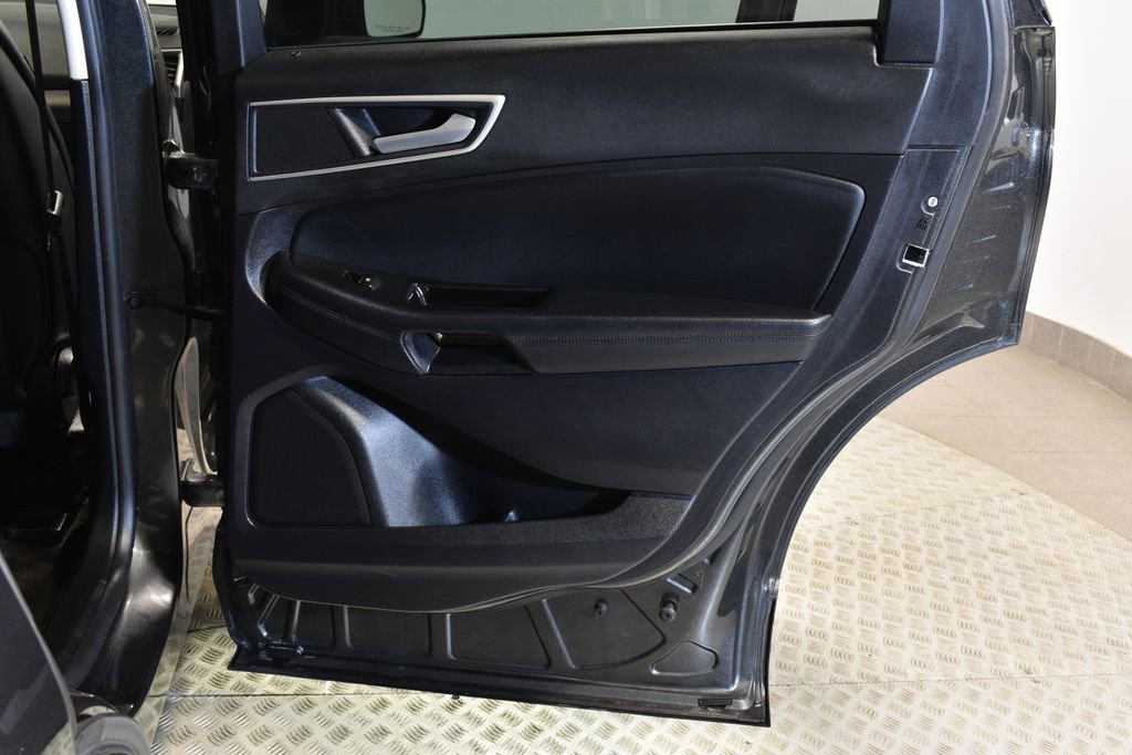 Used 2020 Ford Edge SEL w/ Convenience Package image 30