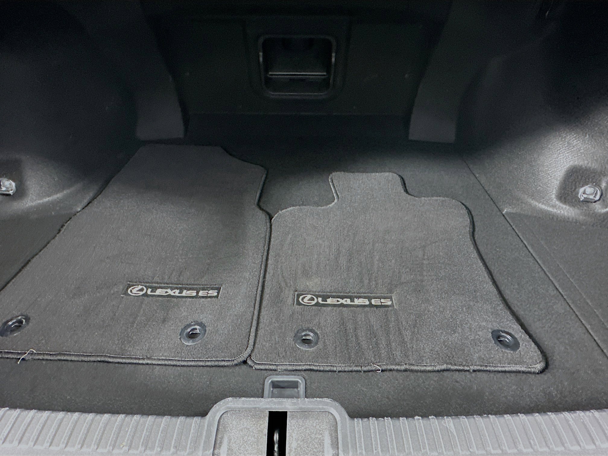 Used 2025 Lexus ES 300h ES 300h w/ Premium Package image 29