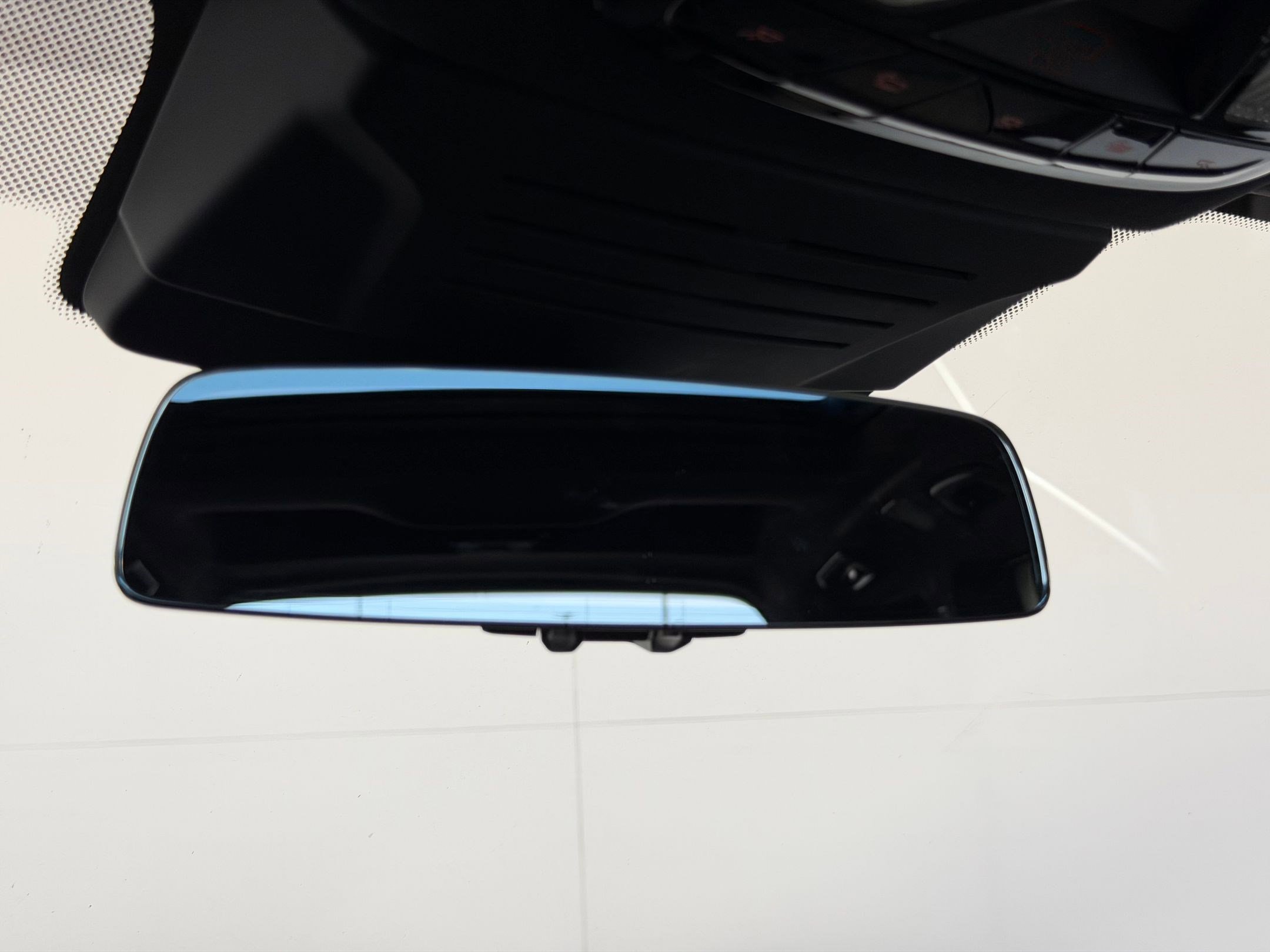 New 2026 BMW ALPINA XB7 image 19