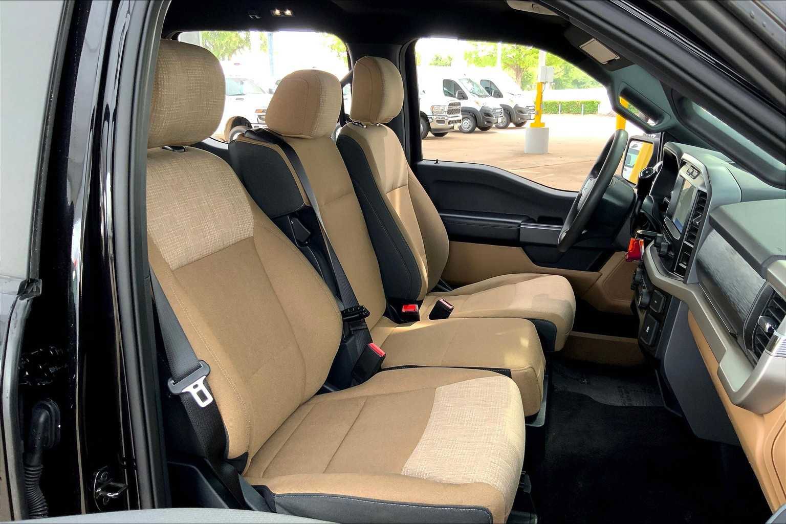 Used 2021 Ford F150 XLT image 9