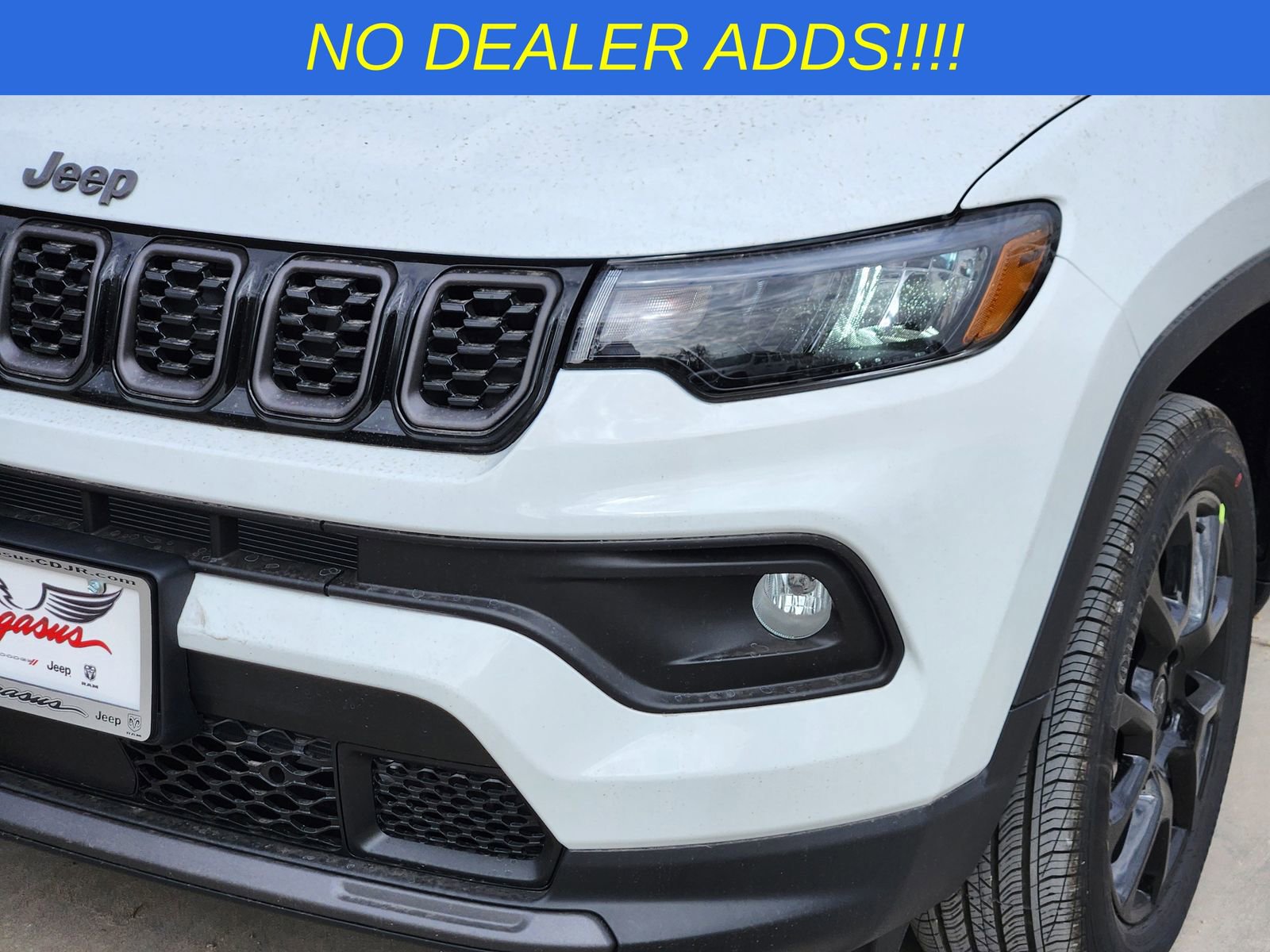 New 2026 Jeep Compass Latitude image 9