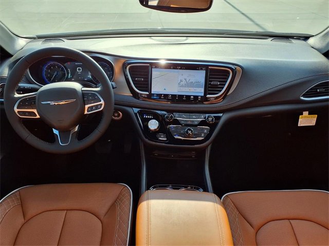 New 2026 Chrysler Pacifica Pinnacle image 8