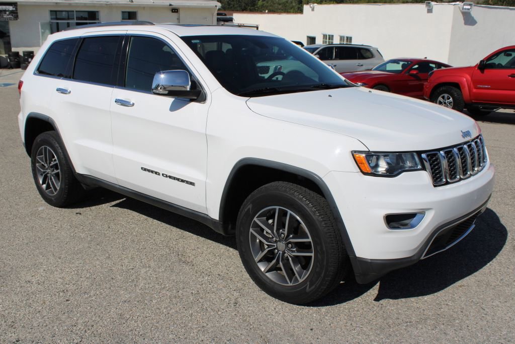 Used 2017 Jeep Grand Cherokee Limited AWD/4WD image 3