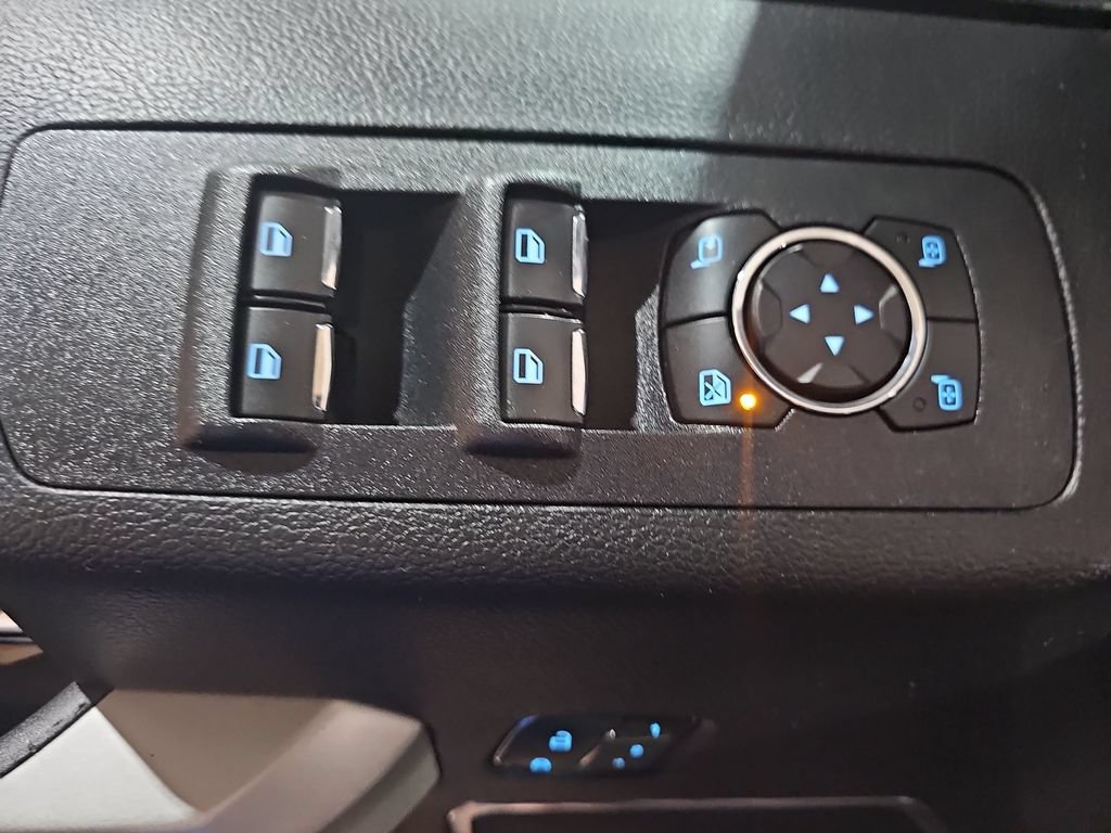 Used 2018 Ford F150 Lariat w/ Equipment Group 502A Luxury AWD/4WD image 33