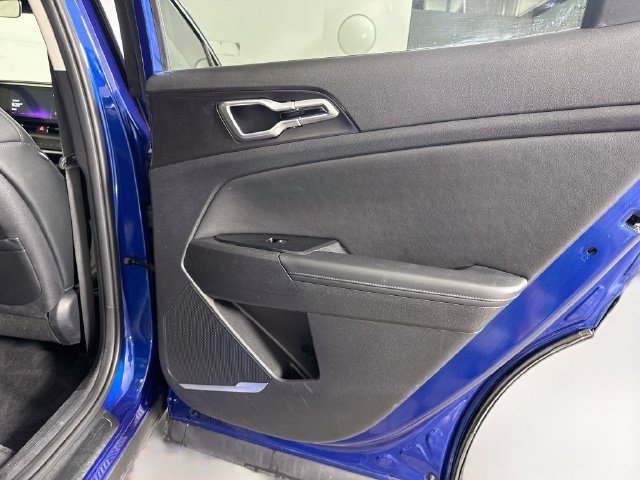 Used 2025 Kia Sportage EX FWD image 27