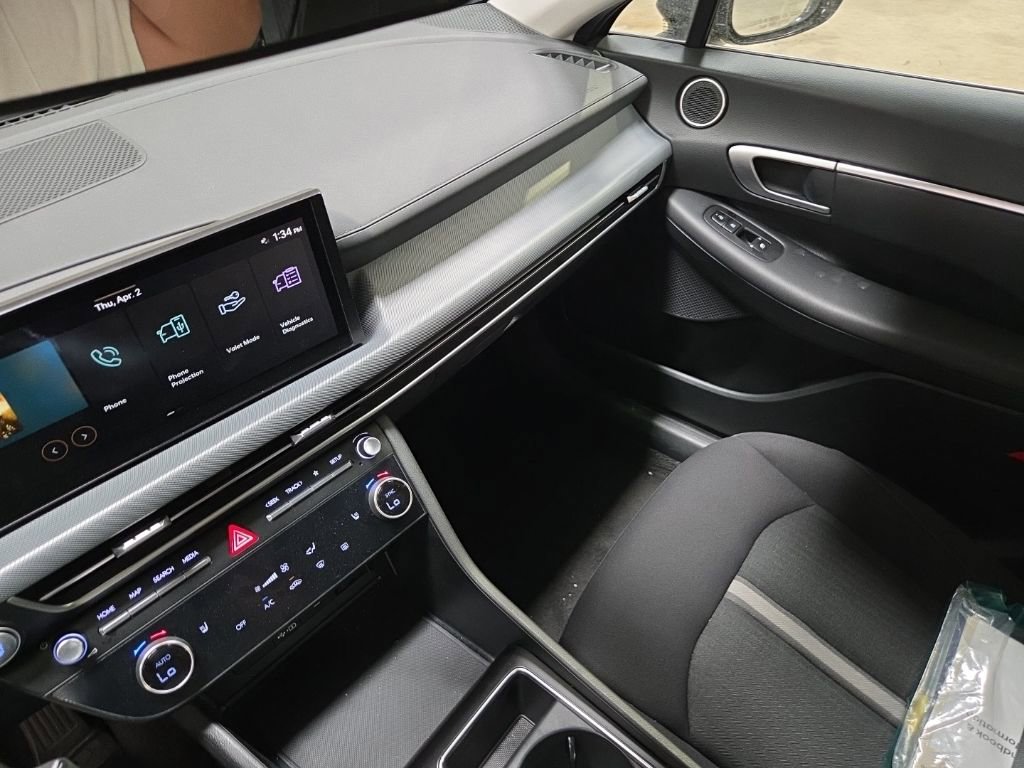Used 2025 Hyundai Sonata SEL image 3