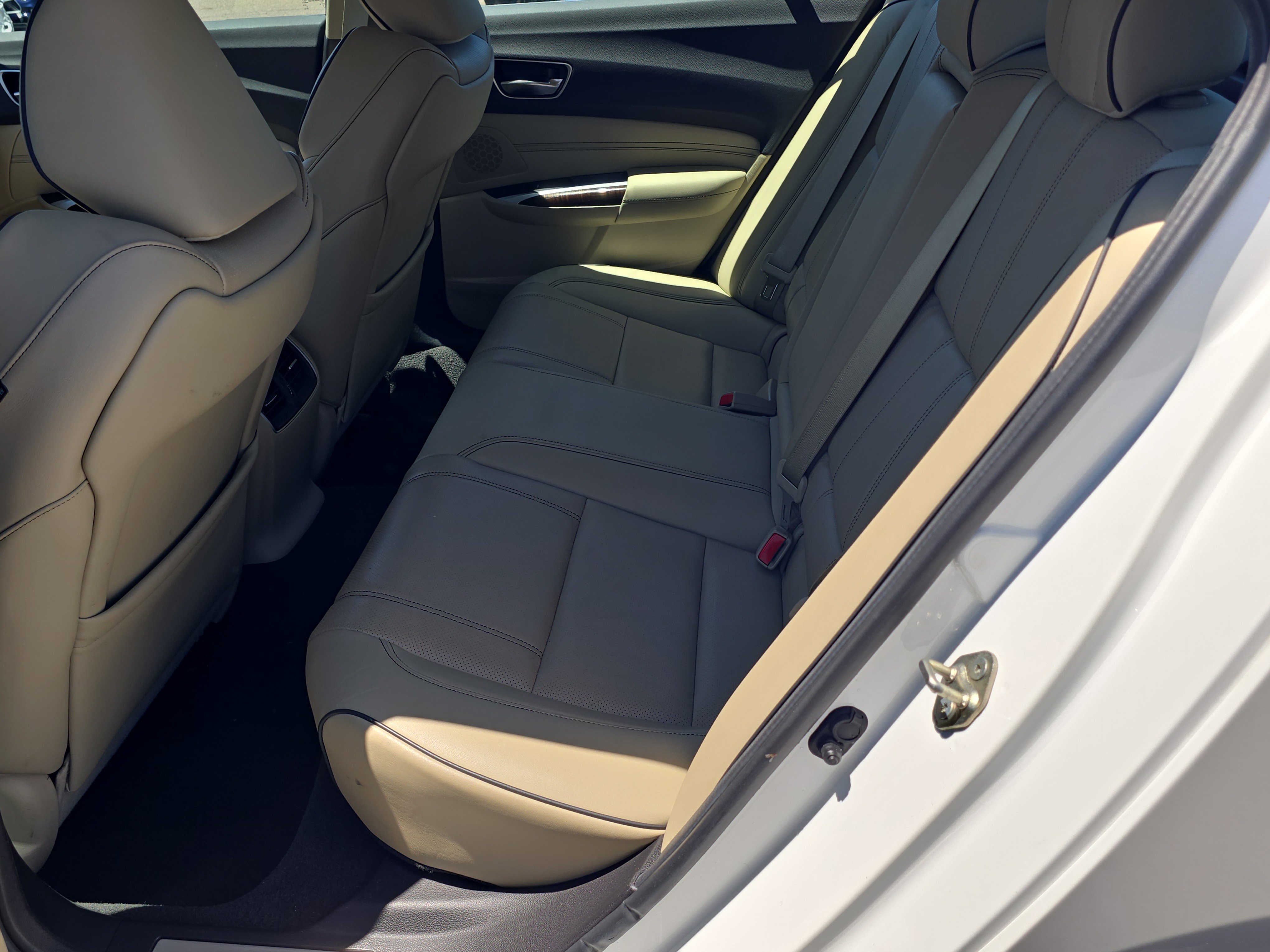 Used 2020 Acura TLX V6 SH-AWD w/ Technology Pkg image 16