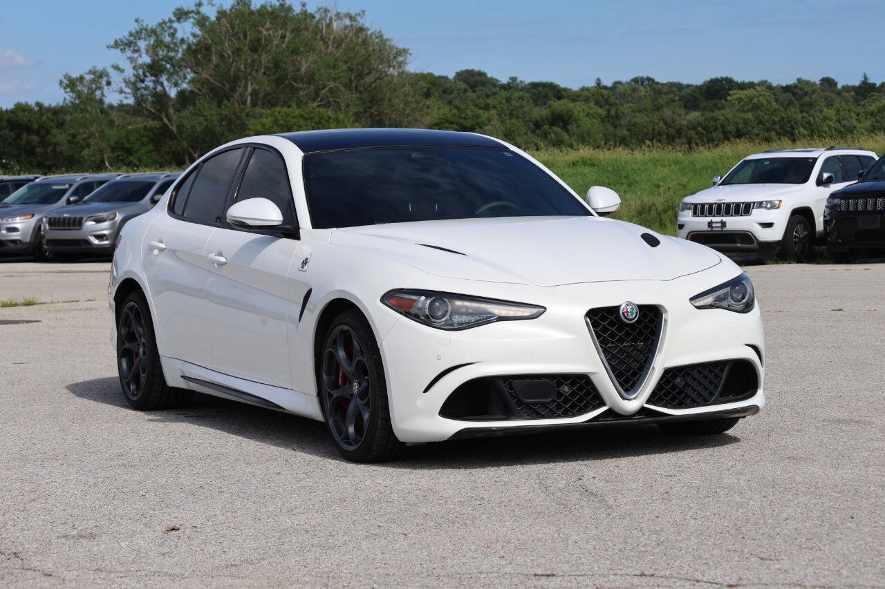 Used 2018 Alfa Romeo Giulia Quadrifoglio w/ Driver Assist Dynamic Package RWD image 4