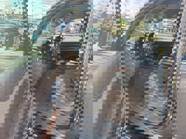 Used 2017 Chevrolet Suburban Premier image 20