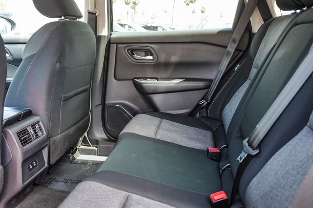Used 2025 Nissan Rogue SV FWD image 19