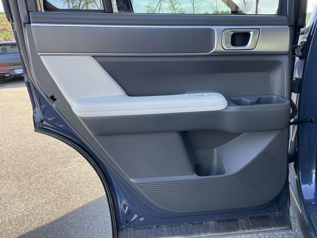 Certified 2025 Hyundai Santa Fe SEL image 2