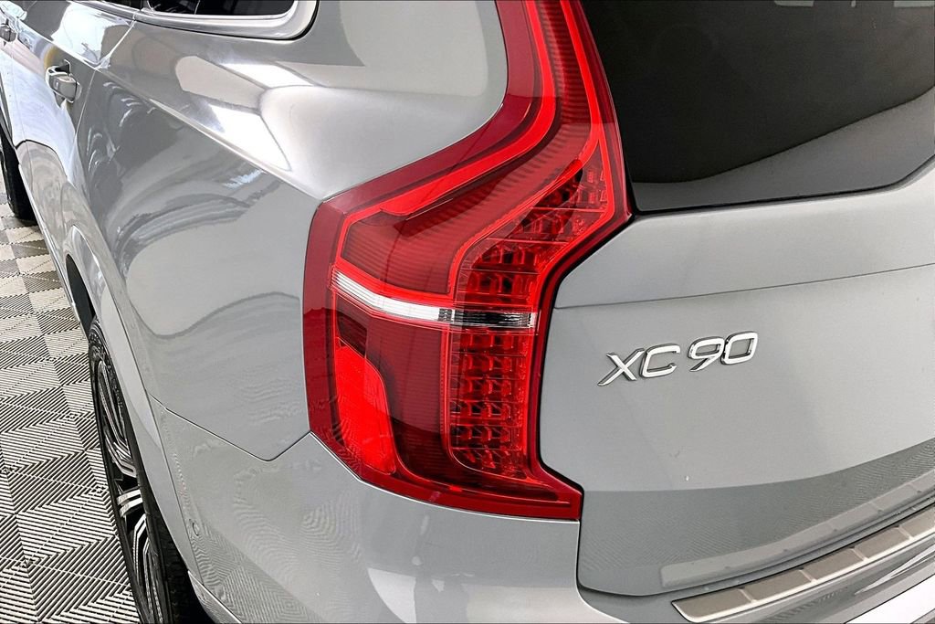 Used 2024 Volvo XC90 B6 Plus image 29