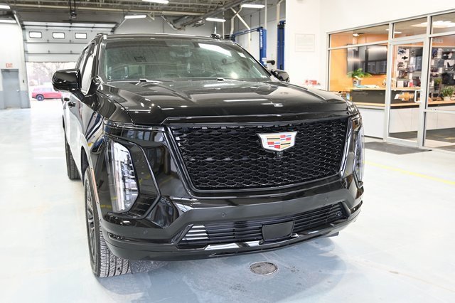 Used 2025 Cadillac Escalade ESV Sport Platinum w/ LPO, Floor Liner Package image 3