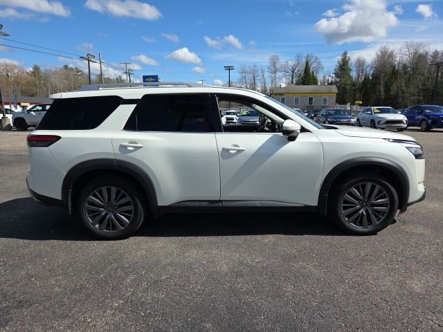Used 2023 Nissan Pathfinder SL image 33