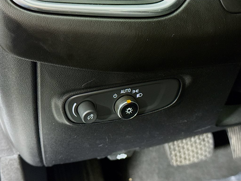 Used 2018 Chevrolet Equinox LT AWD/4WD image 18