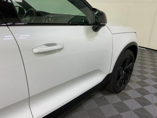 New 2026 Volvo XC40 B5 Ultra w/ Protection Package Premier image 7