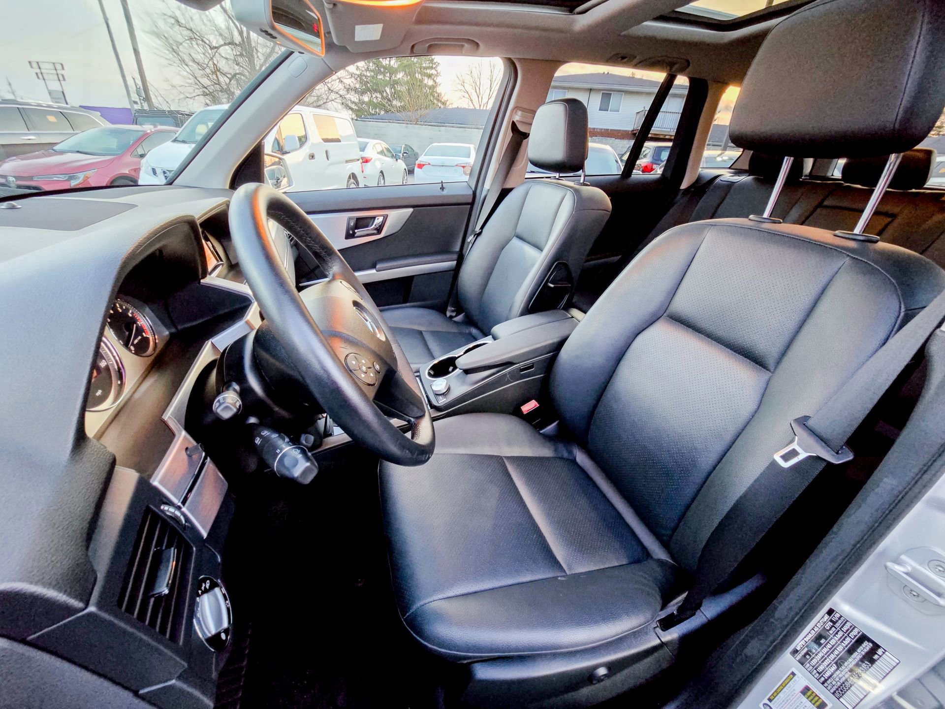 Used 2010 Mercedes-Benz GLK 350 4MATIC image 28