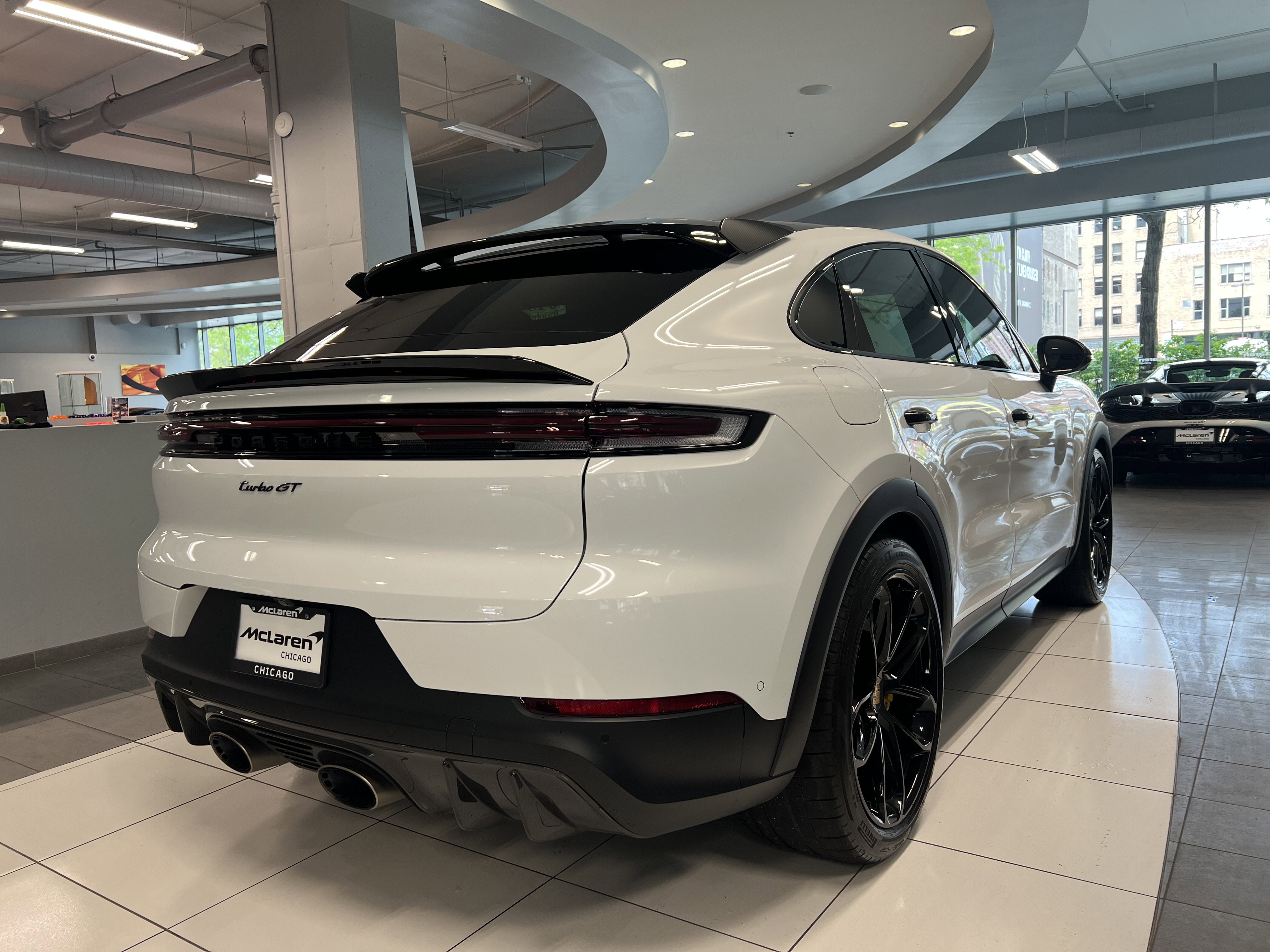 Used 2024 Porsche Cayenne Turbo GT AWD/4WD image 9