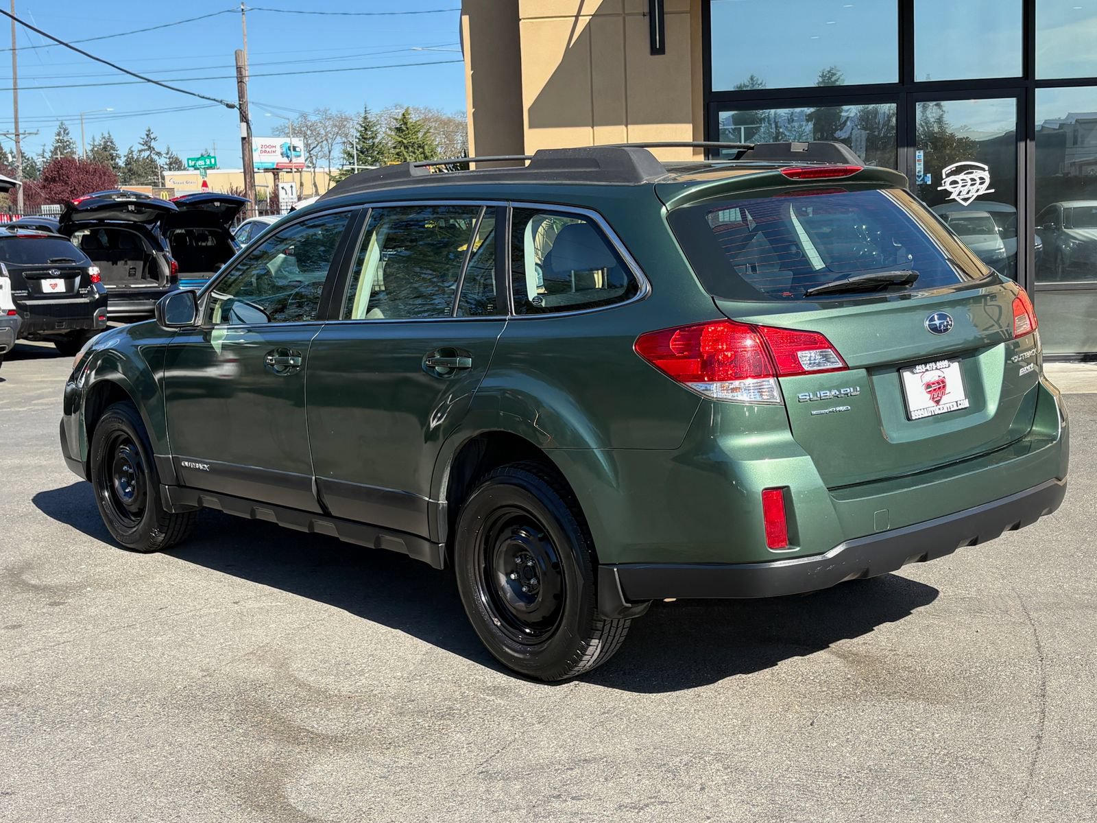 Used 2014 Subaru Outback 2.5i AWD/4WD image 8