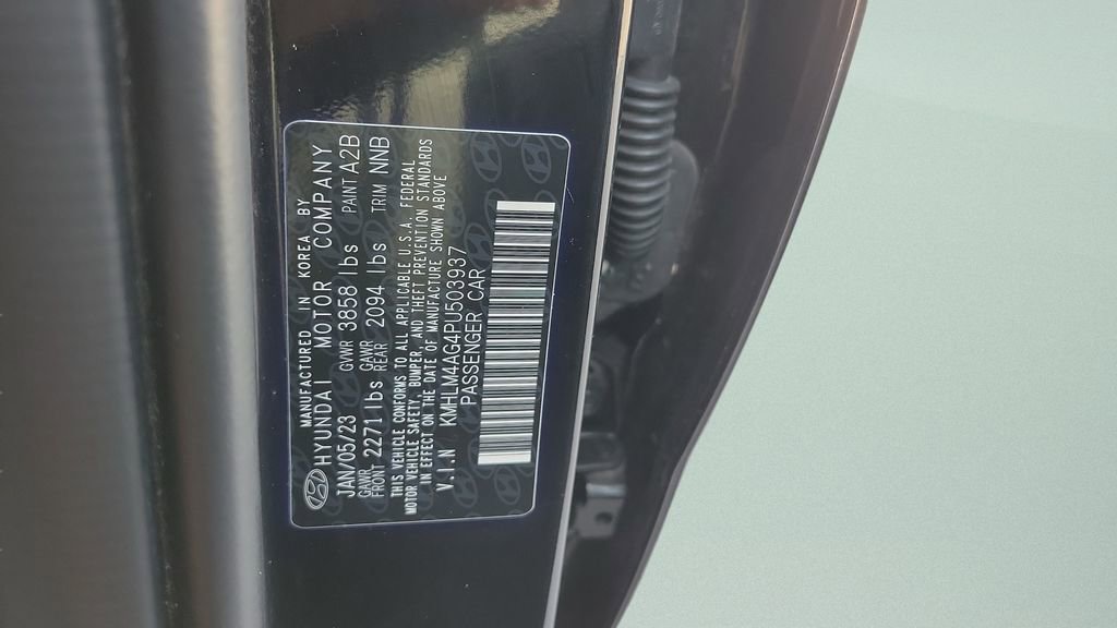 Used 2023 Hyundai Elantra SEL image 29