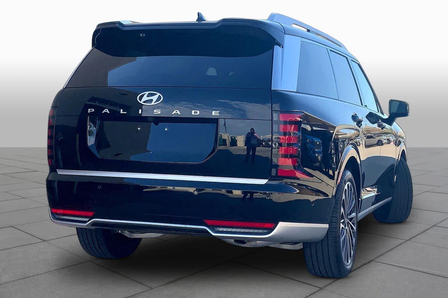 Used 2026 Hyundai Palisade Calligraphy FWD image 12