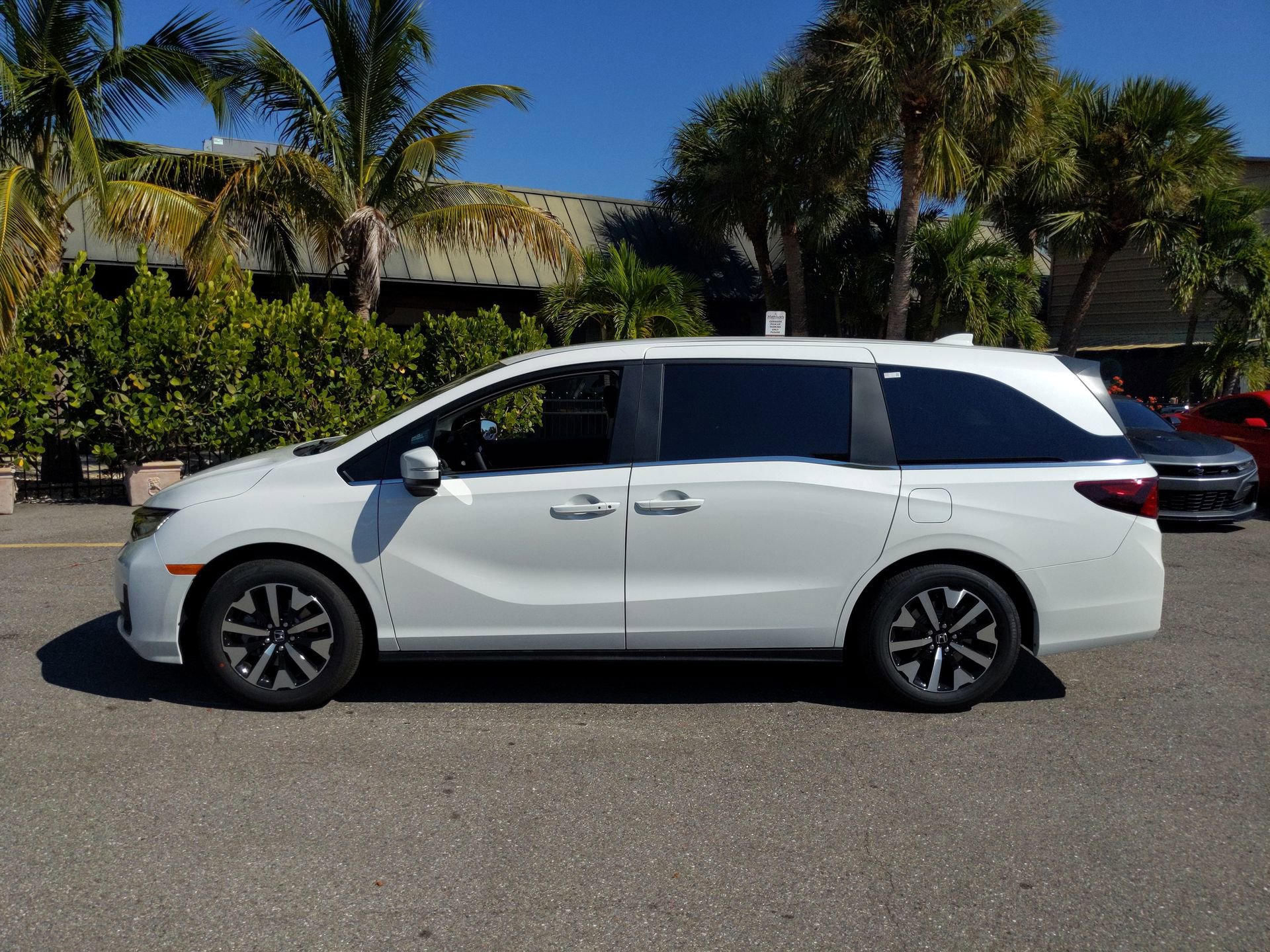 New 2026 Honda Odyssey EX-L image 9