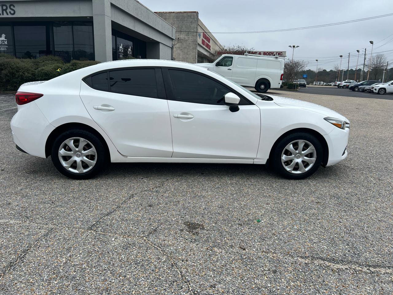 Used 2018 MAZDA MAZDA3 Sport image 25