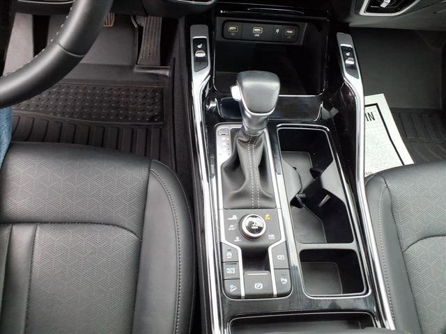 Used 2023 Kia Sorento SX image 17