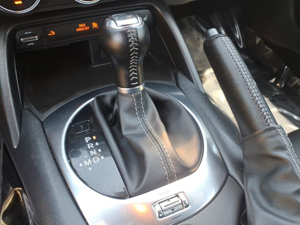 Used 2022 MAZDA MX-5 Miata RF Grand Touring RWD image 12