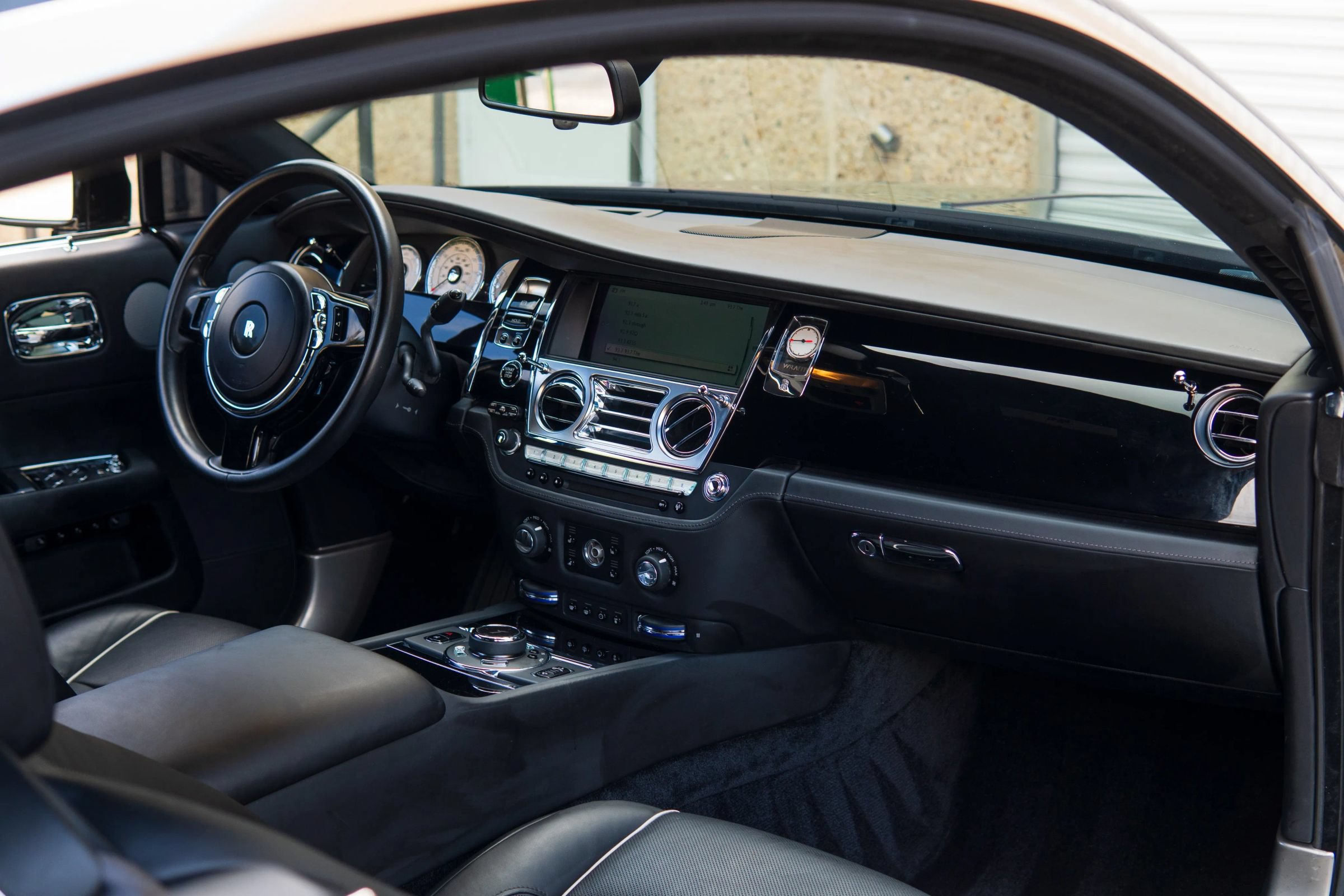 Used 2016 Rolls-Royce Wraith RWD image 35