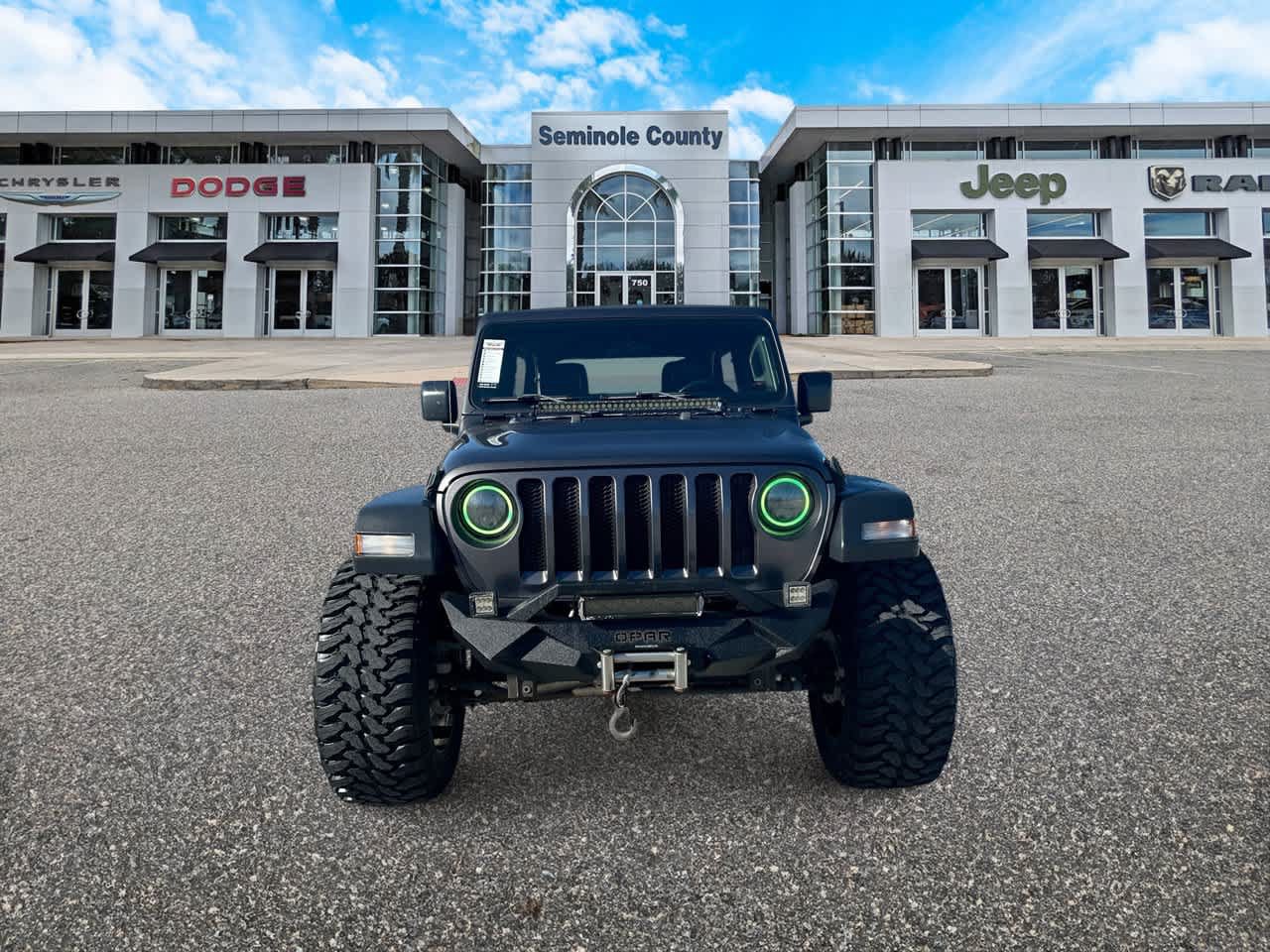 Used 2018 Jeep Wrangler Unlimited Sport S AWD/4WD image 3