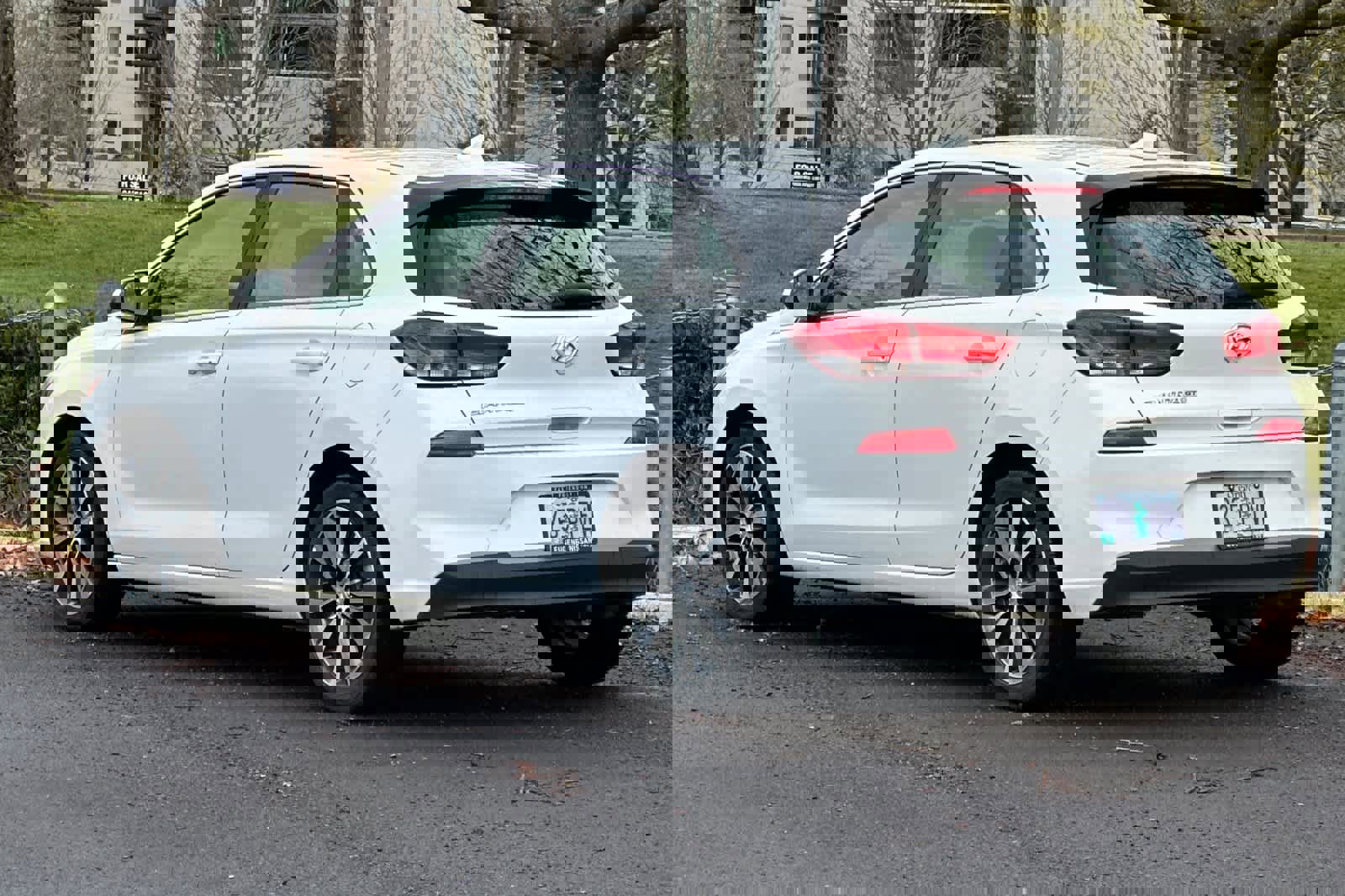 Used 2018 Hyundai Elantra GT image 6