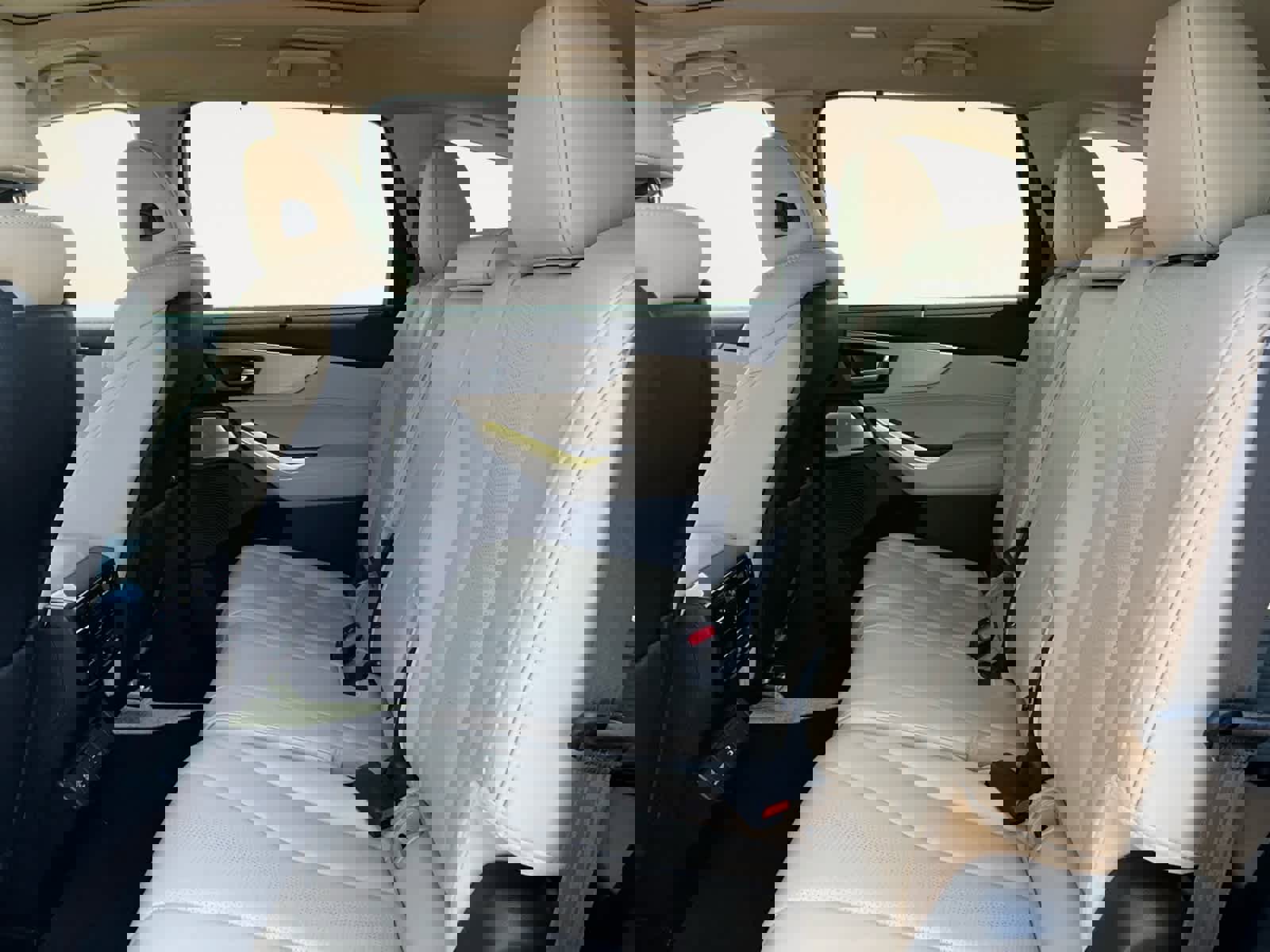 Used 2025 Acura MDX SH-AWD w/ Technology Package image 24