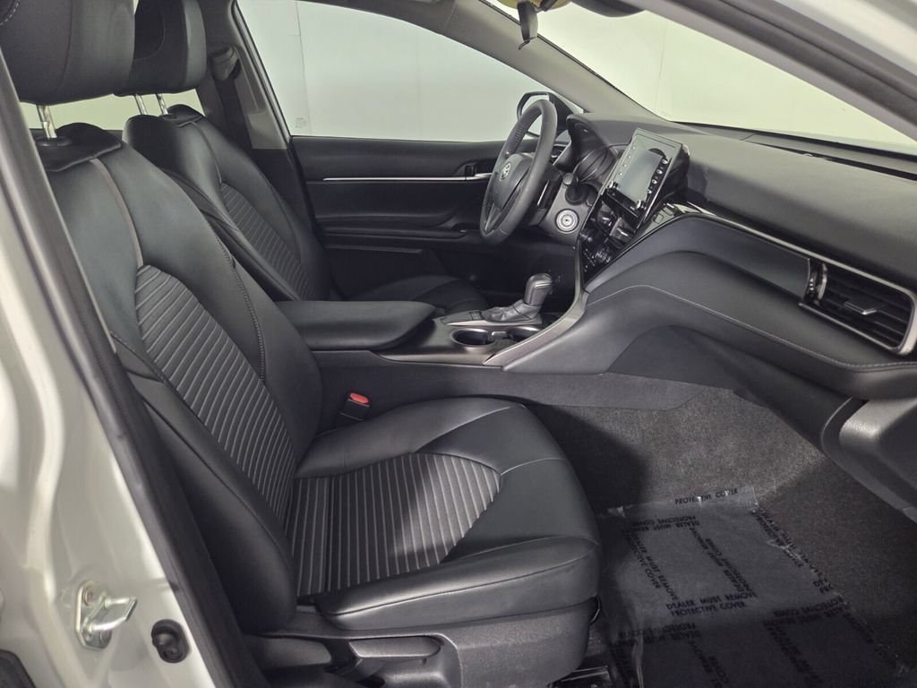 Used 2024 Toyota Camry SE FWD image 31