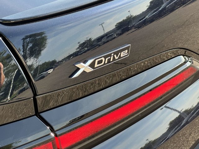 Used 2026 BMW 760i xDrive w/ Executive Package AWD/4WD image 17