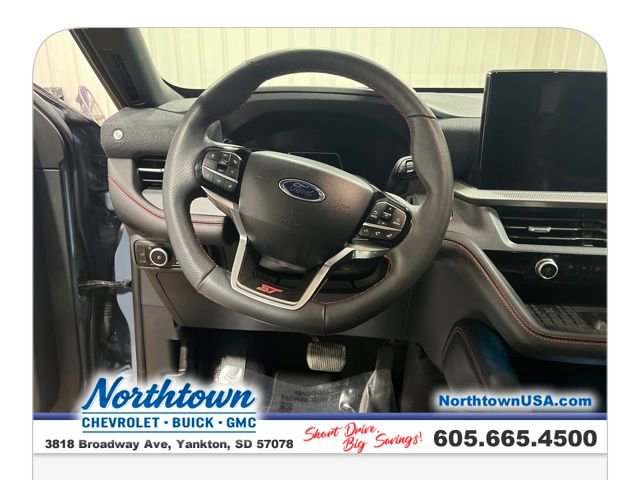 Used 2025 Ford Explorer ST image 13