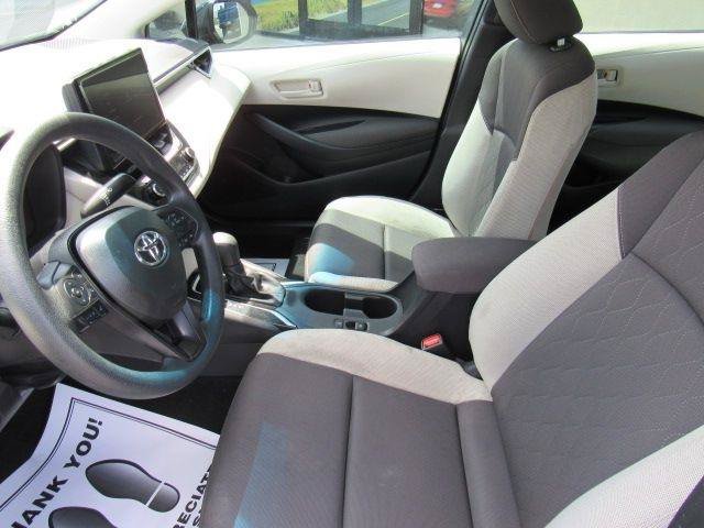 Used 2025 Toyota Corolla LE FWD image 15