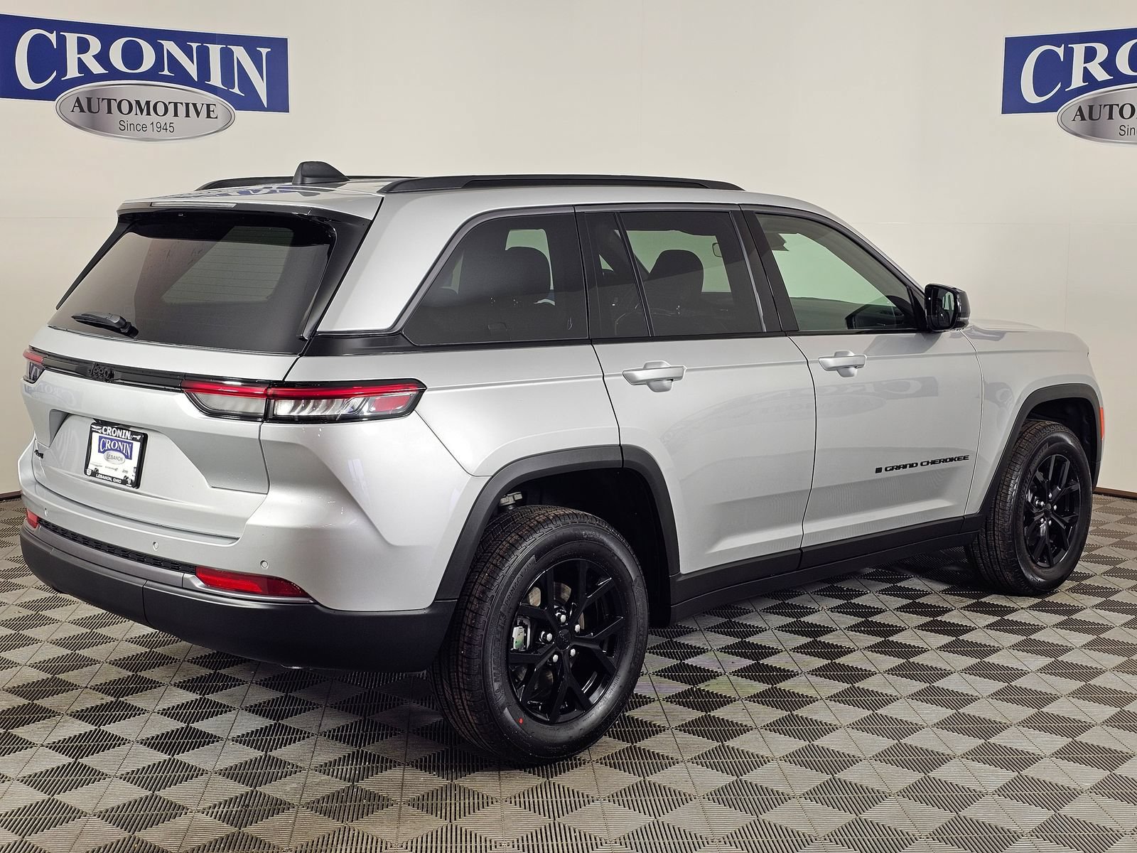 New 2026 Jeep Grand Cherokee Altitude AWD/4WD image 5