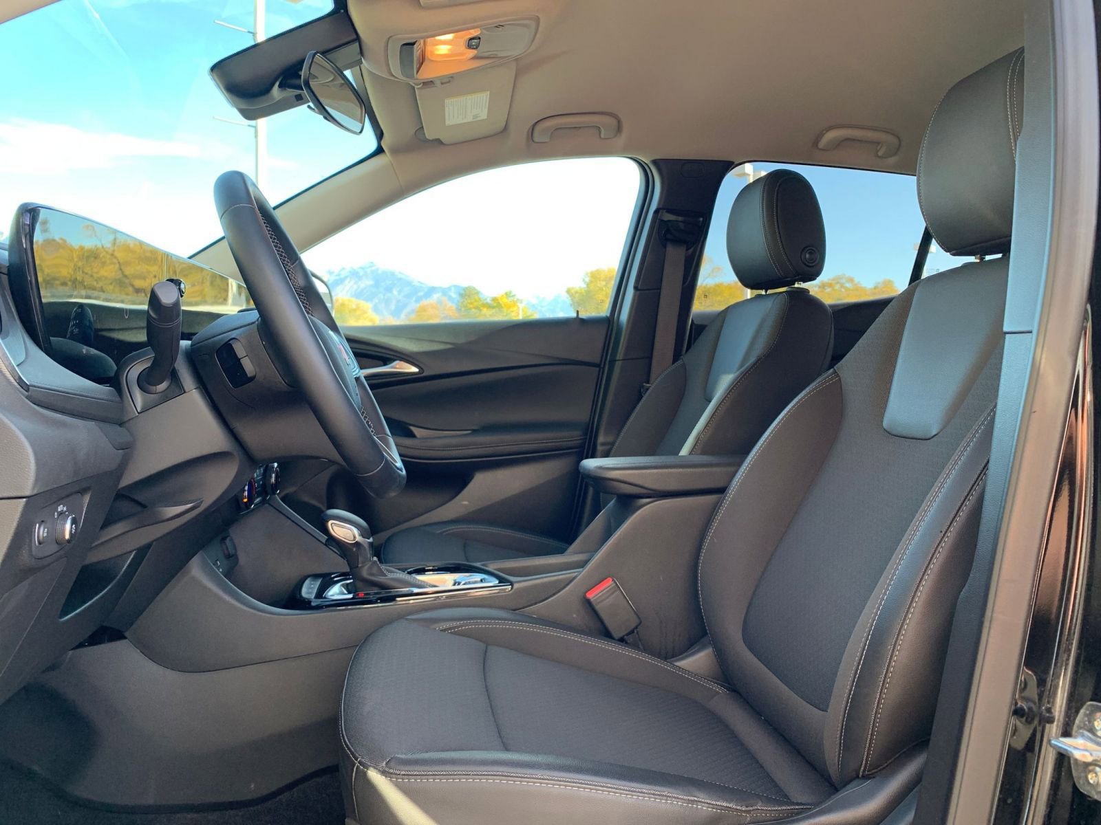 Used 2025 Buick Encore GX Preferred image 24