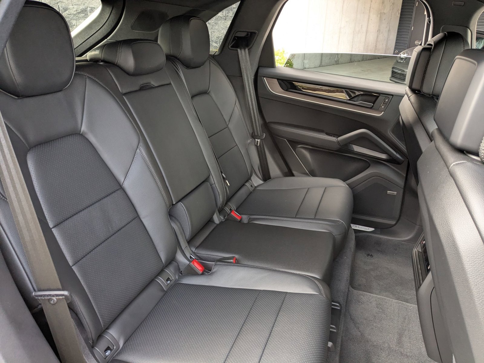Certified 2026 Porsche Cayenne AWD/4WD image 23