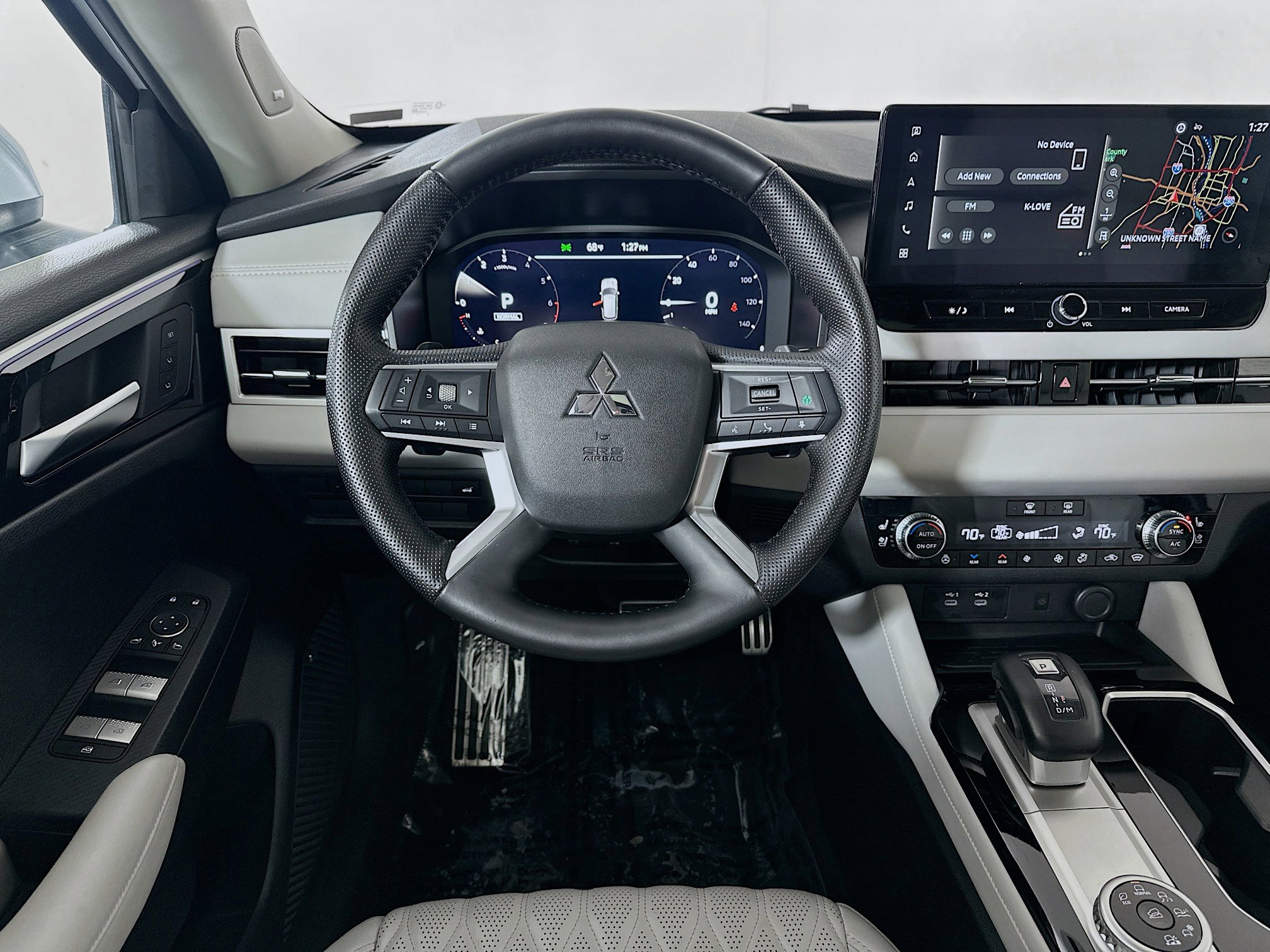 Used 2025 Mitsubishi Outlander SEL image 23