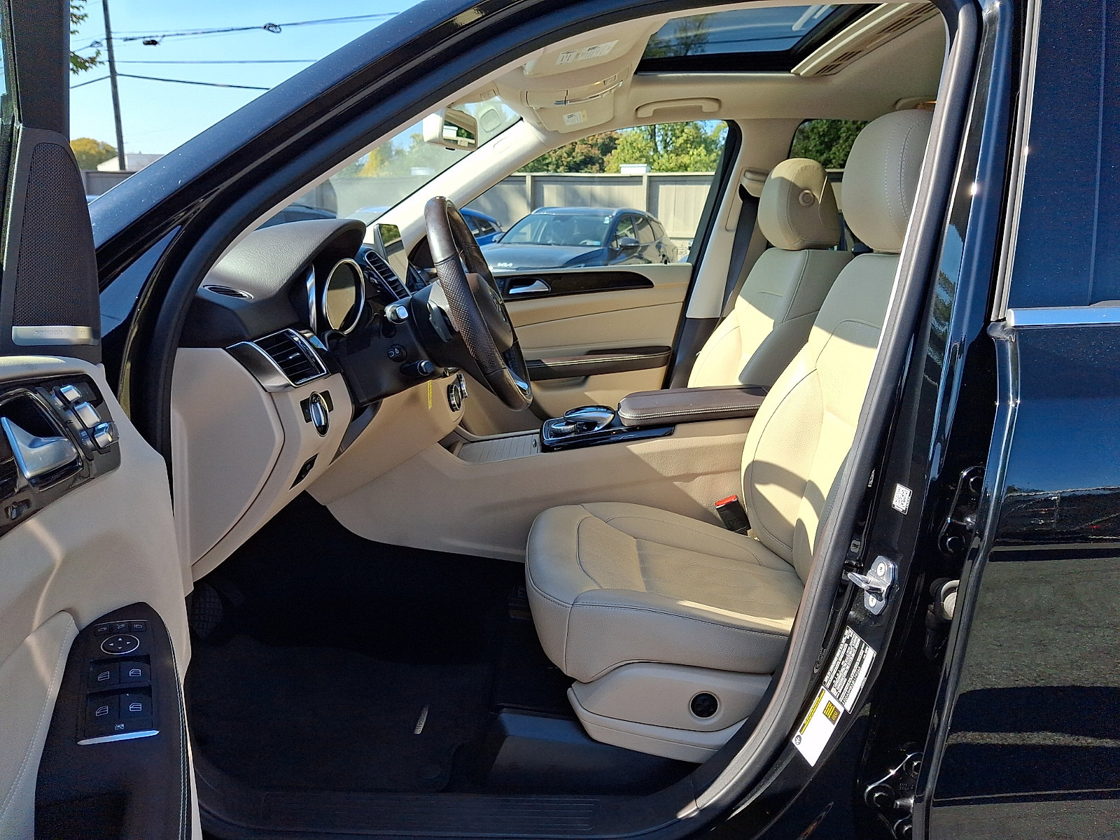 Used 2018 Mercedes-Benz GLE 350 4MATIC image 15