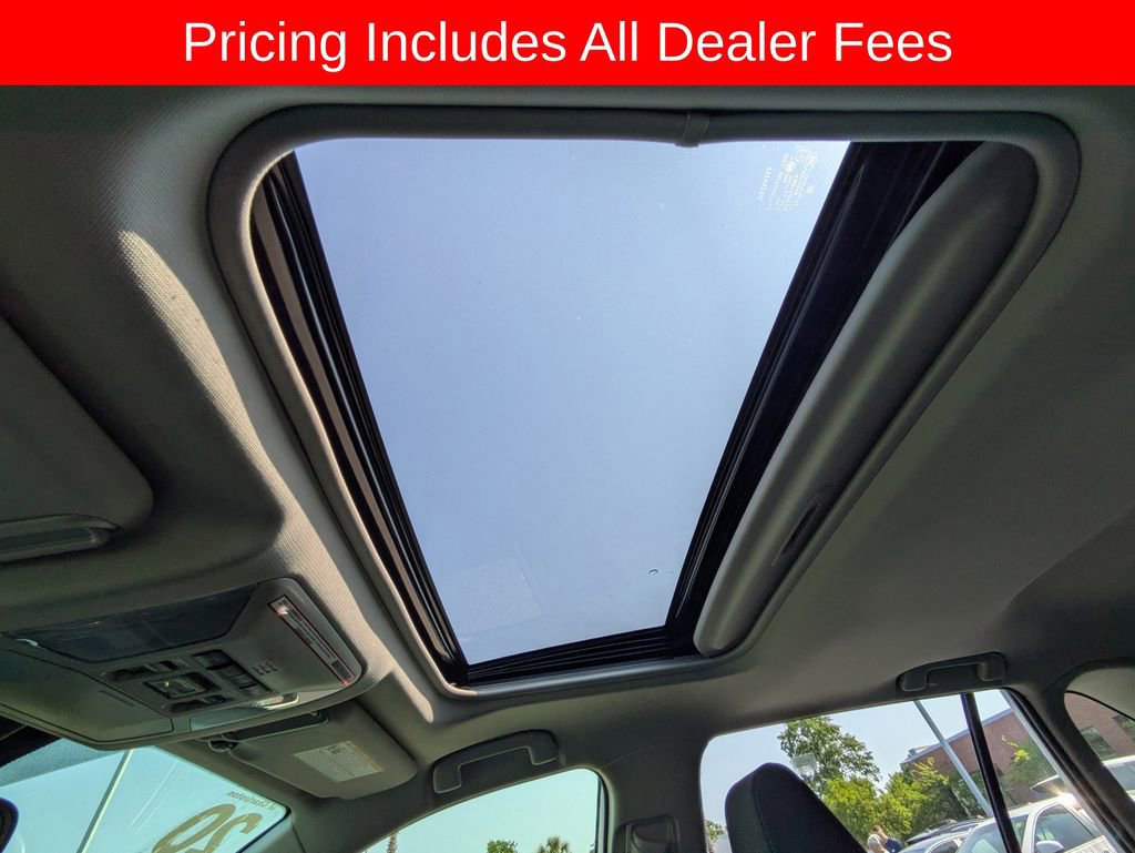 Certified 2020 Toyota RAV4 XLE w/ Convenience Package AWD/4WD image 22
