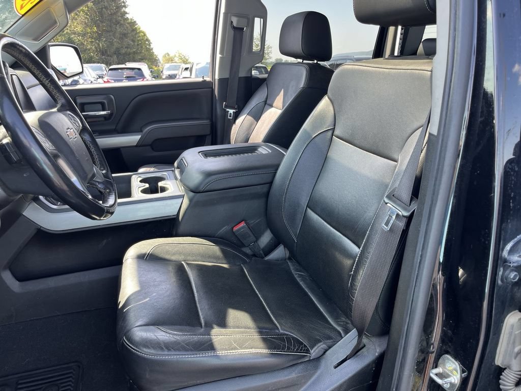 Used 2019 Chevrolet Silverado 2500 LTZ w/ LTZ Plus Package AWD/4WD image 18